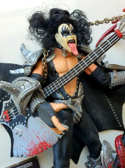 TOP COLLECTORS ***KISS*** GENE SIMMONS FIGURURINE 18CM -  ORIGINAL TODD MCFARLANE TOY